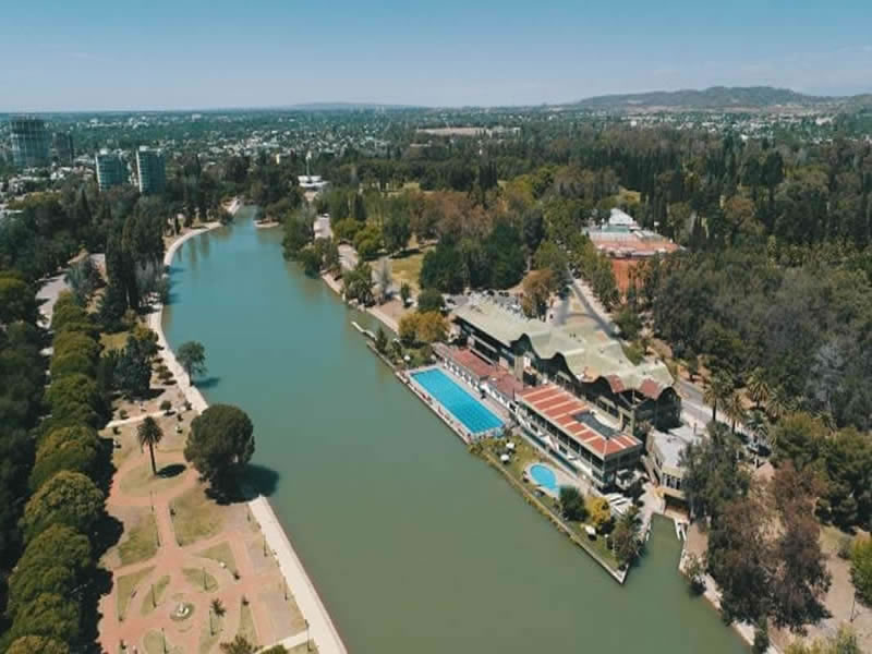 Lago Parque San Martín, Capital. Mendoza, Argentina.