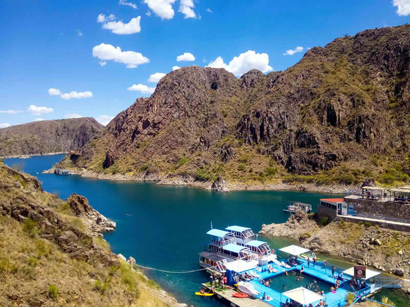 Dique Los Reyunos, San Rafael. Mendoza, Argentina.