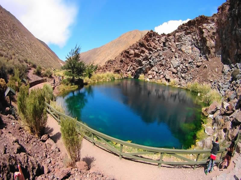 Laguna Niña Encantada, Malargüe. Mendoza, Argentina.