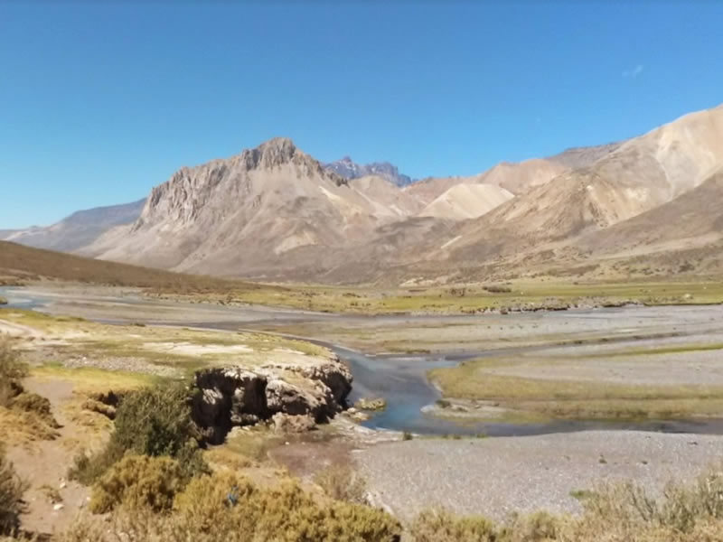 Río Atuel, San Rafael. Mendoza, Argentina.