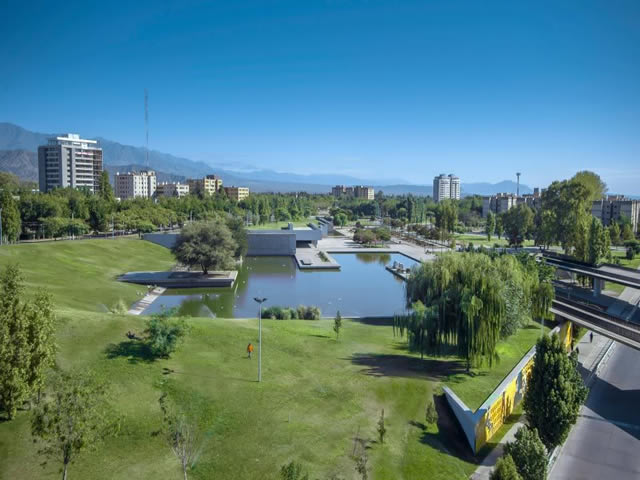 Foto: Municipalidad de Ciudad de Mendoza Parque Central Ciudad de Mendoza Argentina